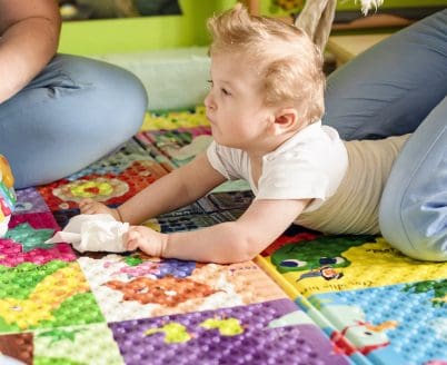 Employer une assistante maternelle : déclaration, rémunération, aide financière