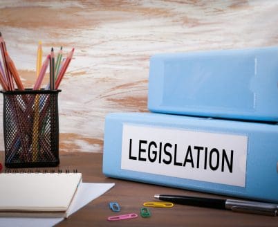 Le cadre législatif, les grandes lois