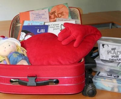 Des mallettes et valises pédagogiques pour expliquer la différence aux enfants